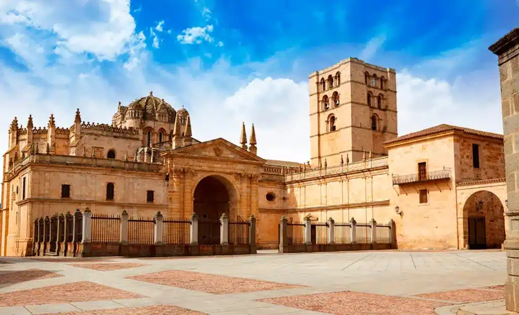 Qué Ver en Zamora: Una Guía Completa para Descubrir la Joya del Duero