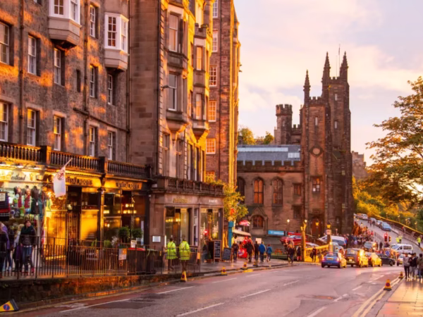 🎇Escapada a Edimburgo con vuelo + hotel en el Delta Hotels by Marriott🎉