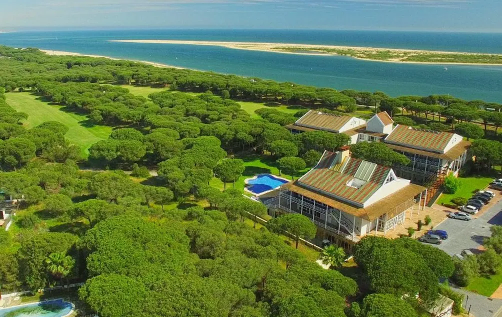 🌊Escapada romántica frente al mar en El Rompido en el Hotel Nuevo Portil Golf 4★🏖️