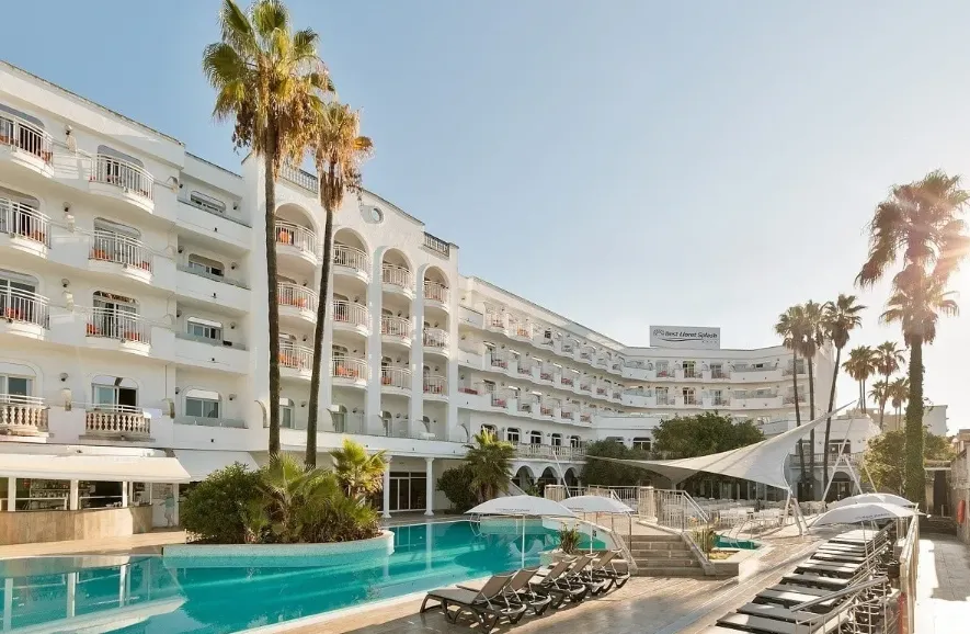 🌊Vacaciones en Lloret con hotel 4★ y toboganes en Best Lloret Splash😎