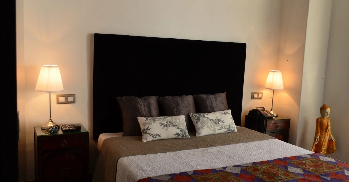 Escapada a Marbella en La Villa Marbella: 4 noches en habitación boutique