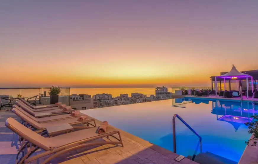 Escapada a Malta en AX The Palace 5★ con piscina infinity, spa y desayuno opcional