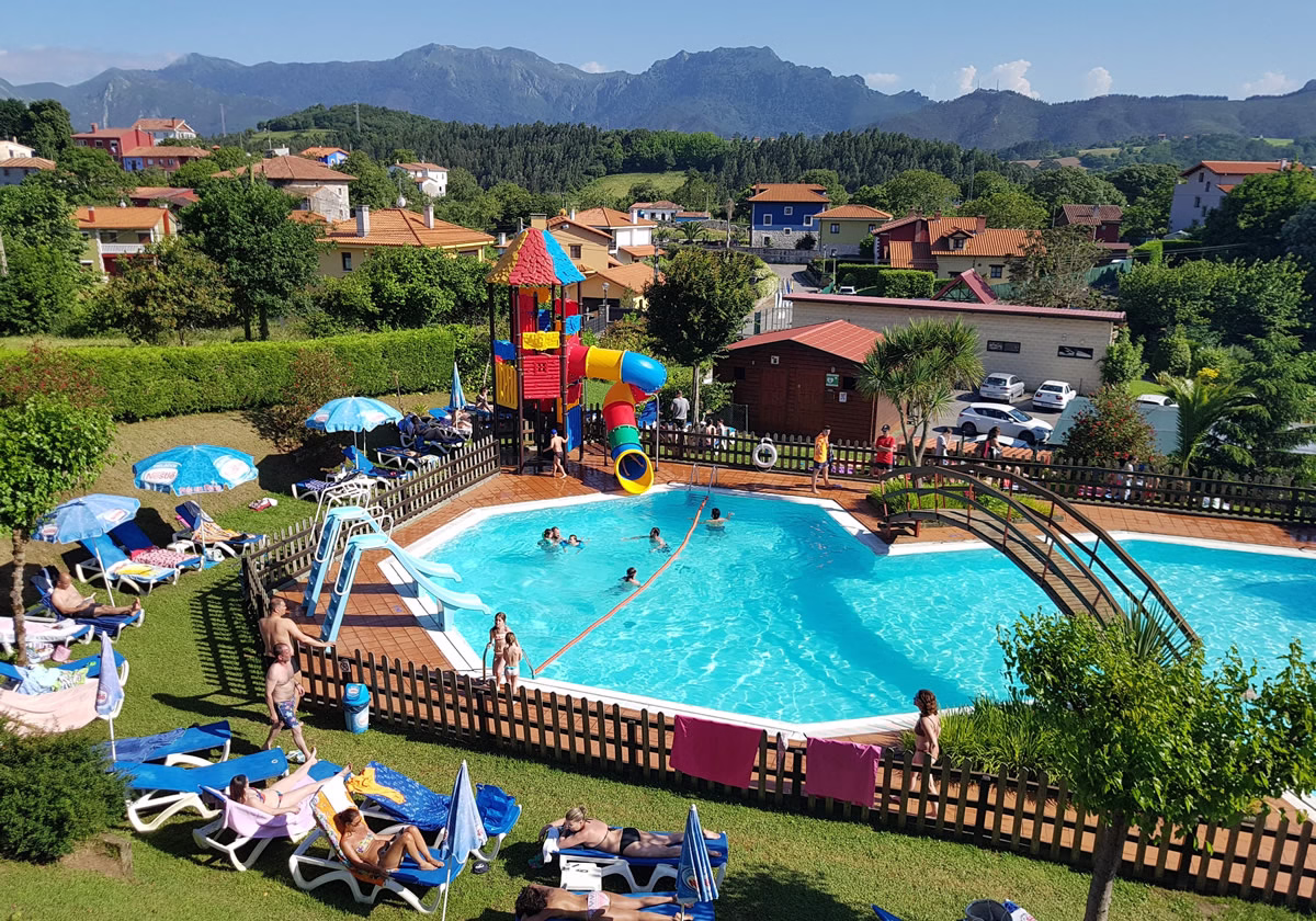 Piscina del Camping Ribadesella