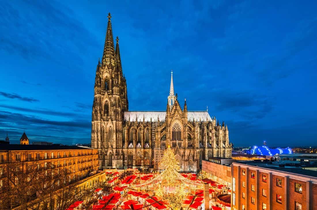 Escapada navideña a Colonia con vuelos y desayuno en el NH Collection Köln Mediapark 4★