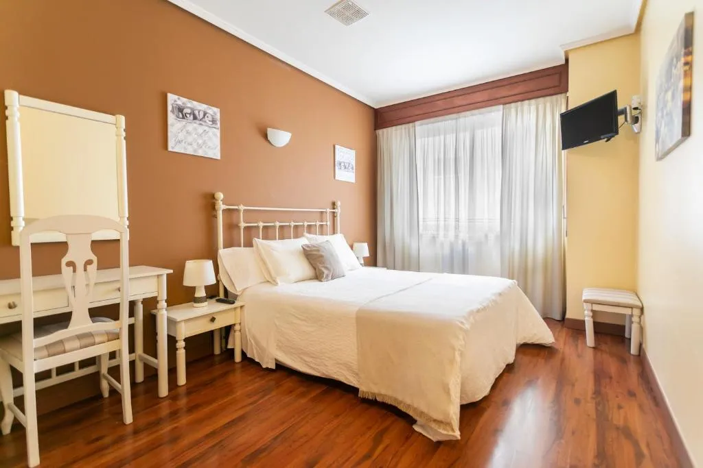 Escapada a Ferrol en el Hotel América: 3 noches desde 25 € por persona