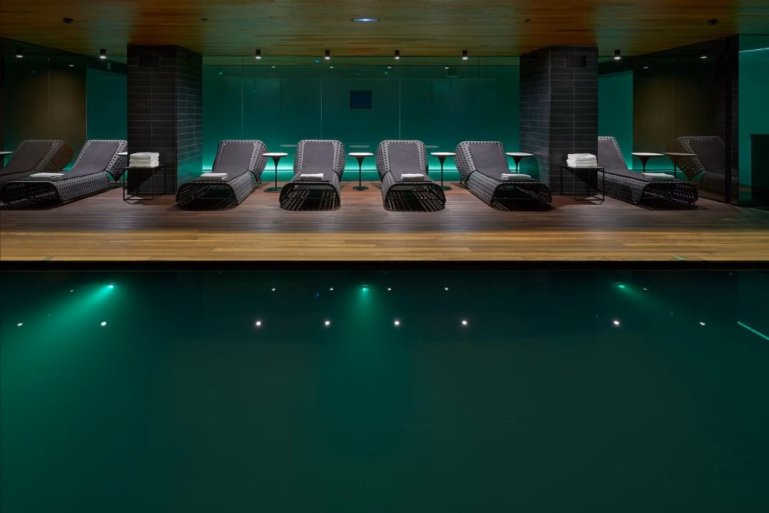 Spa urbano y piscina interior en Mandarin Oriental, Barcelona