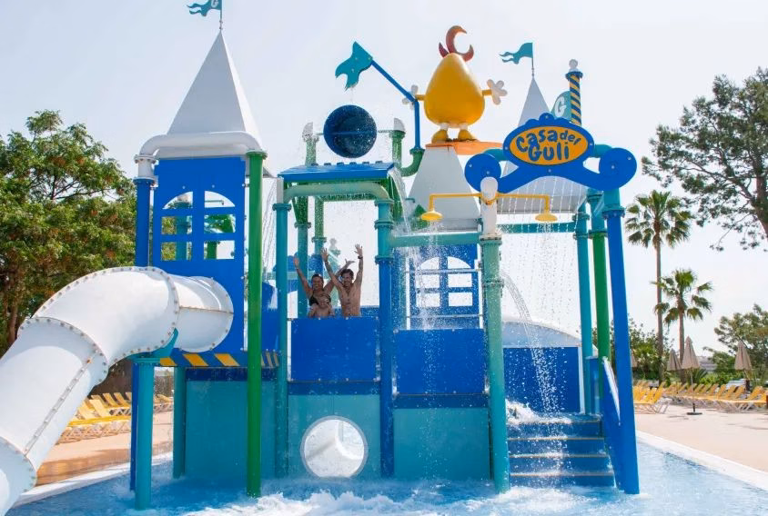 Toboganes y zona acuática · Sangulí Camping & Resort